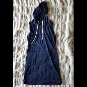 Hooded sleeveless t-shirt dress